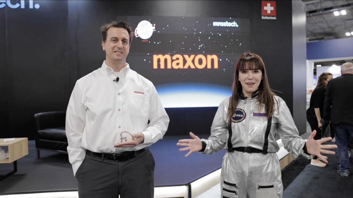 Galactic Chloé meets Maxon