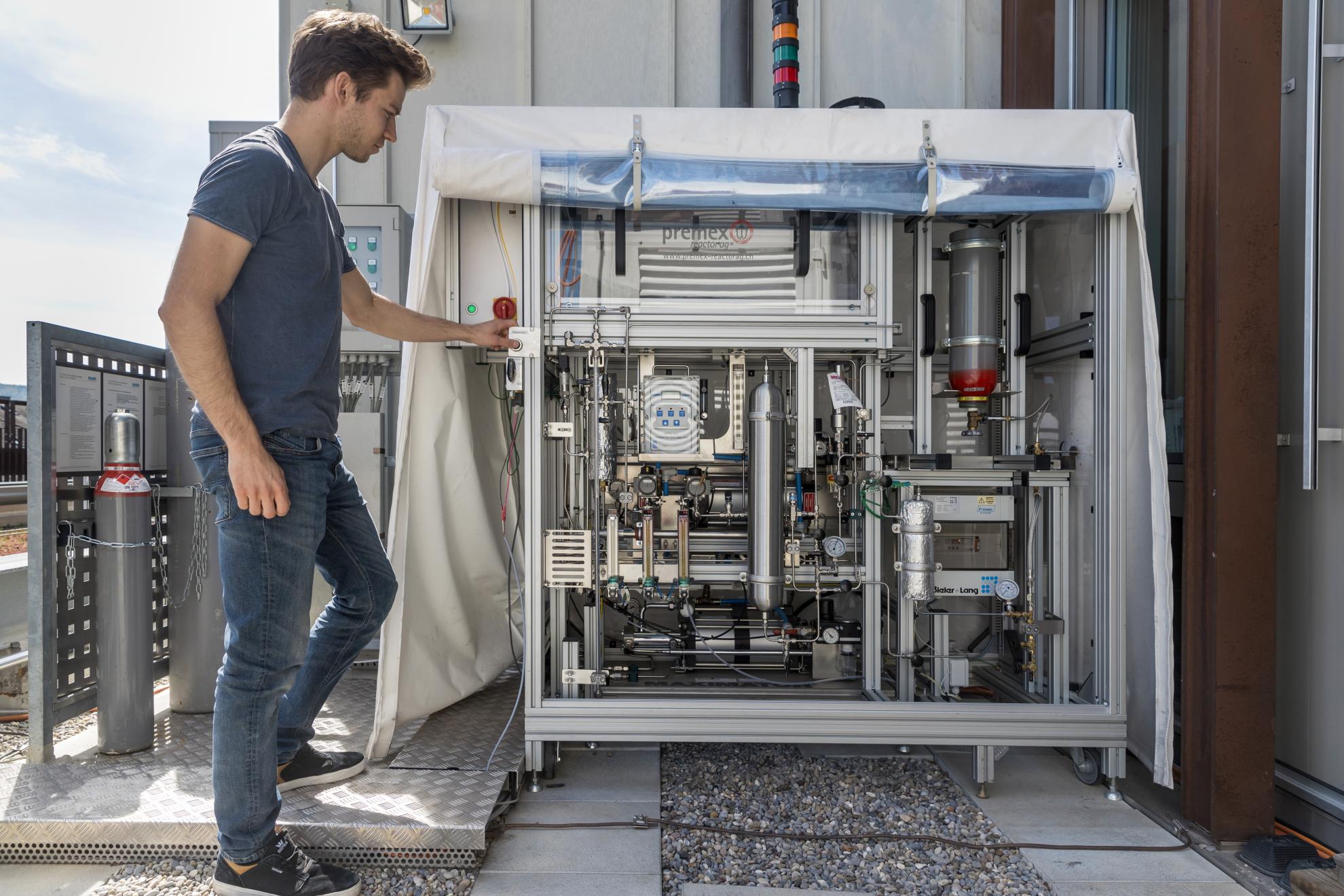 The research plant is located on the roof of the ETH building on Sonneggstrasse.